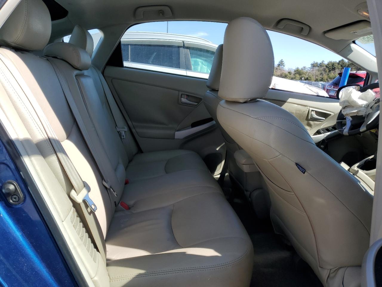 2011 Toyota Prius - Image 10
