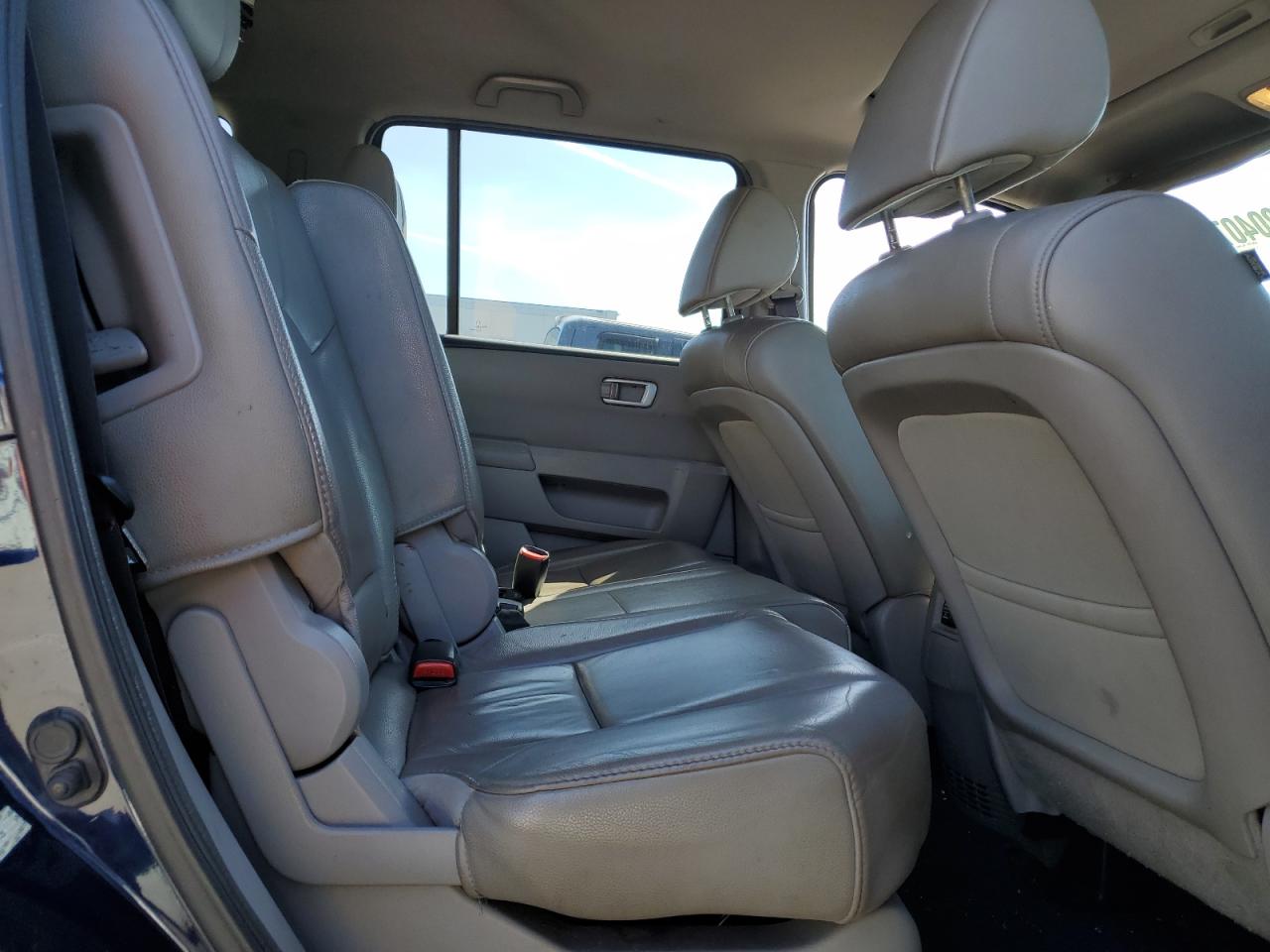 2014 Honda Pilot - Image 11