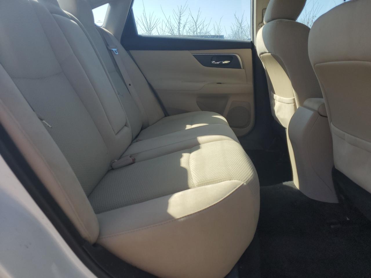 2015 Nissan Altima - Image 10