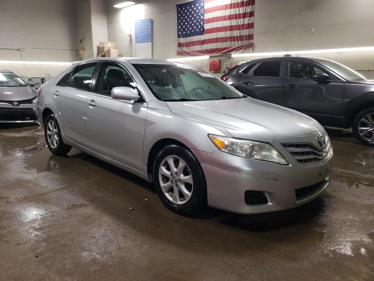 2011 Toyota Camry - Image 4