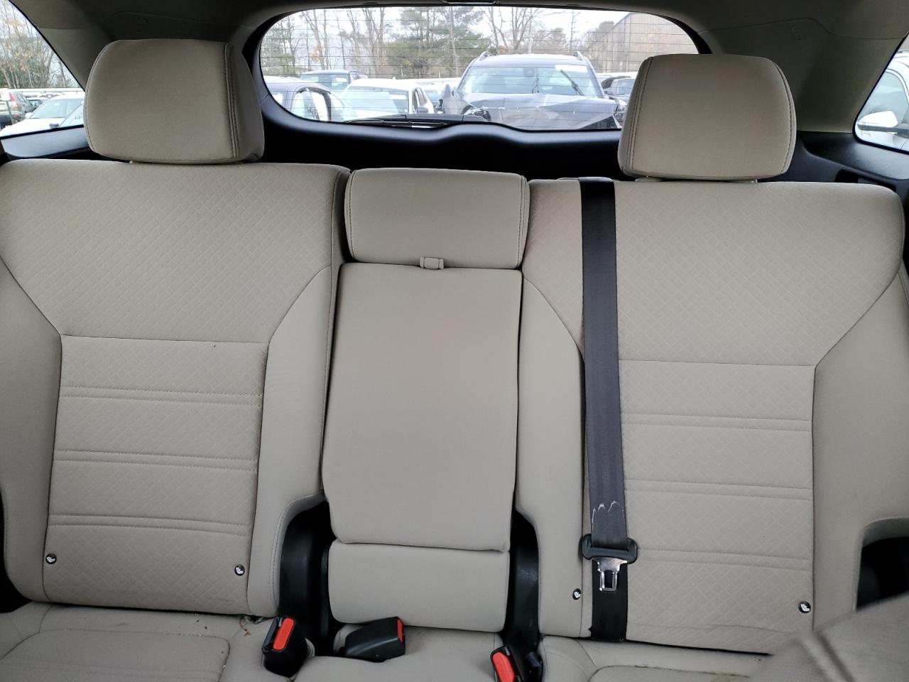 2017 Kia Sorento - Image 10