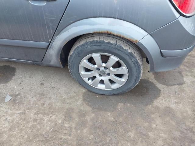 2006 VAUXHALL ASTRA CLUB