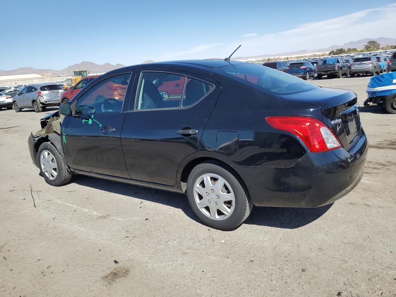 2013 Nissan Versa - Image 2