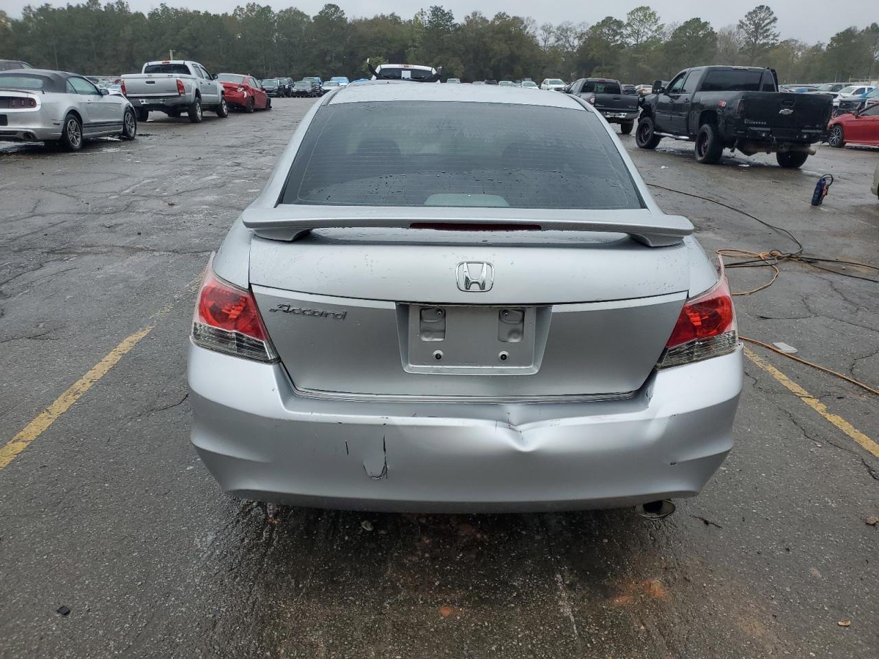 2010 Honda Accord - Image 6