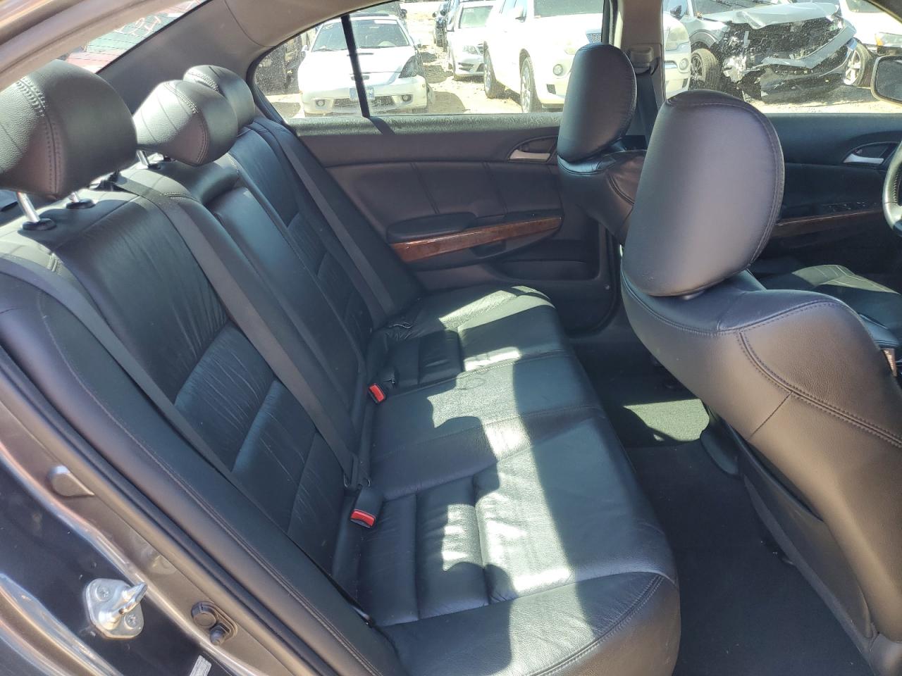 2012 Honda Accord - Image 10