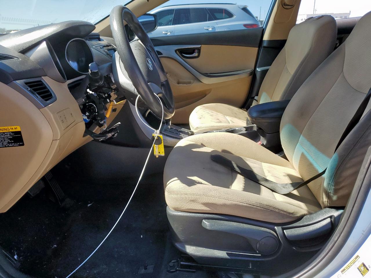 2013 Hyundai Elantra - Image 7