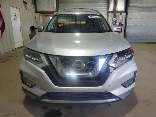  NISSAN ROGUE 2017 Серебристый