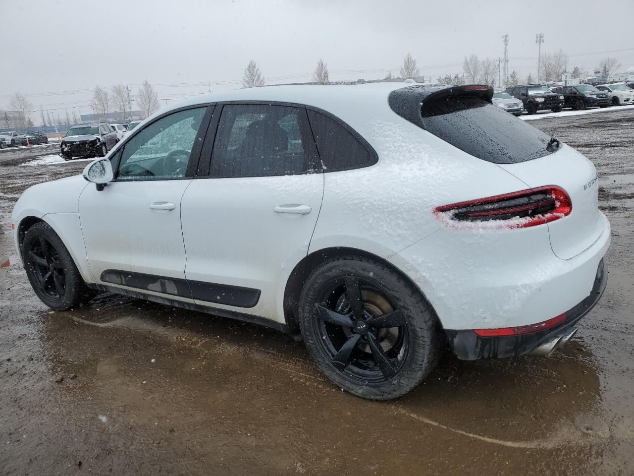 2018 Porsche Macan - Image 2