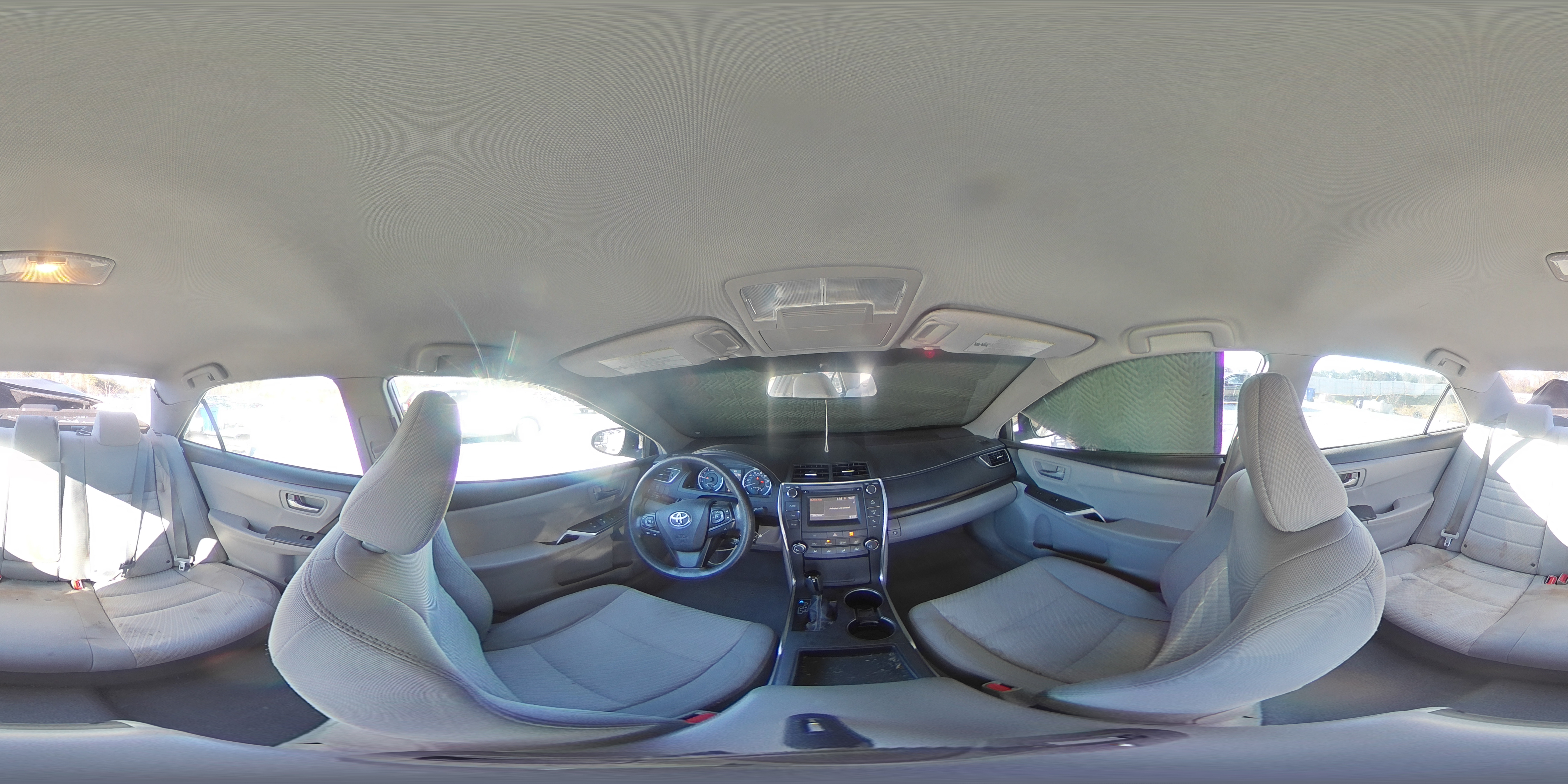 2016 Toyota Camry - Image 13