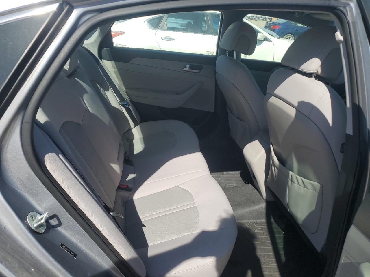 2015 Hyundai Sonata - Image 10