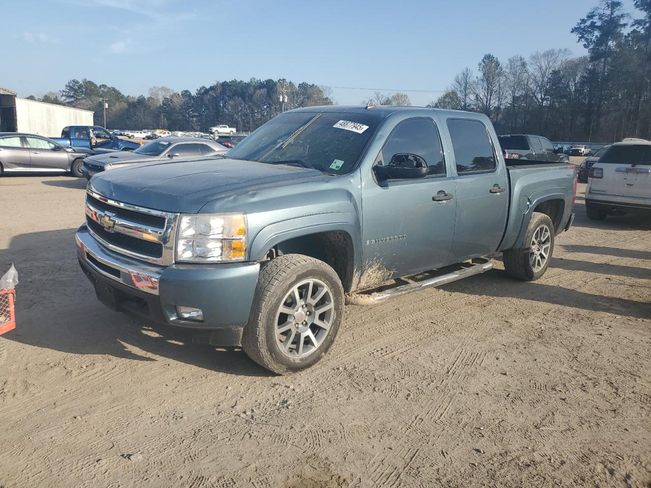 2009 Chevrolet Silverado - Image 1