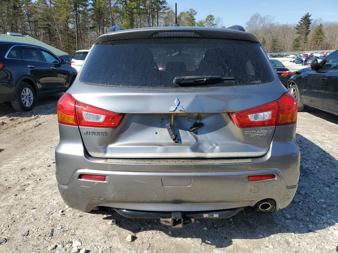 2011 Mitsubishi Outlander - Image 6