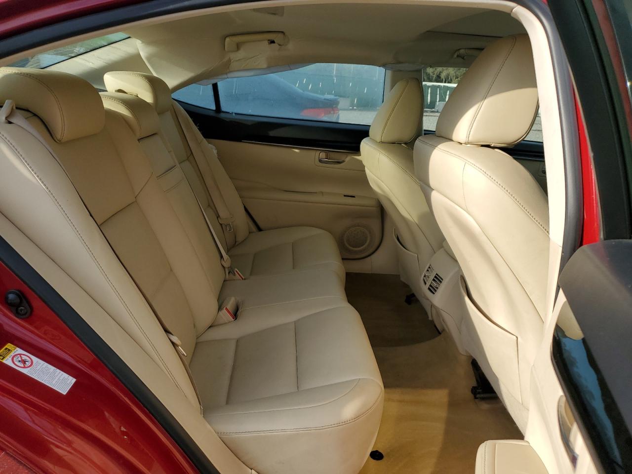 2013 Lexus ES - Image 11