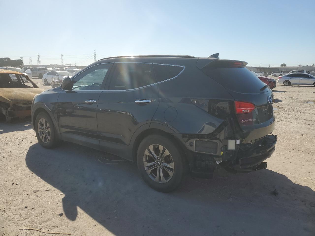 2016 Hyundai Santa Fe - Image 2