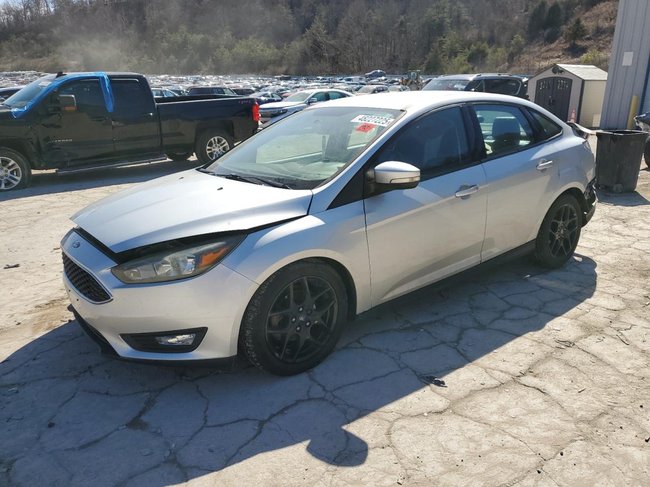 2016 Ford Focus Se იყიდება Hurricane-ში, WV - Rear End