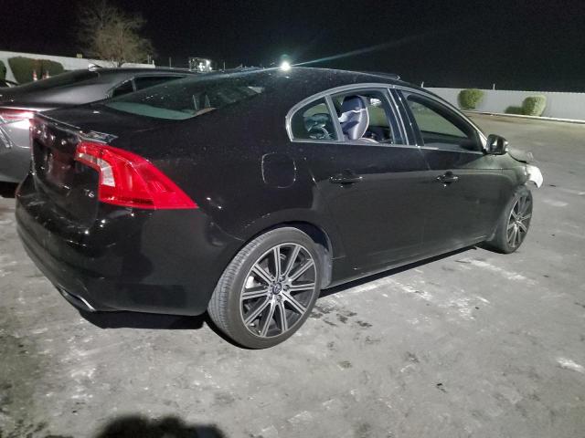 Седани VOLVO S60 2015 Чорний