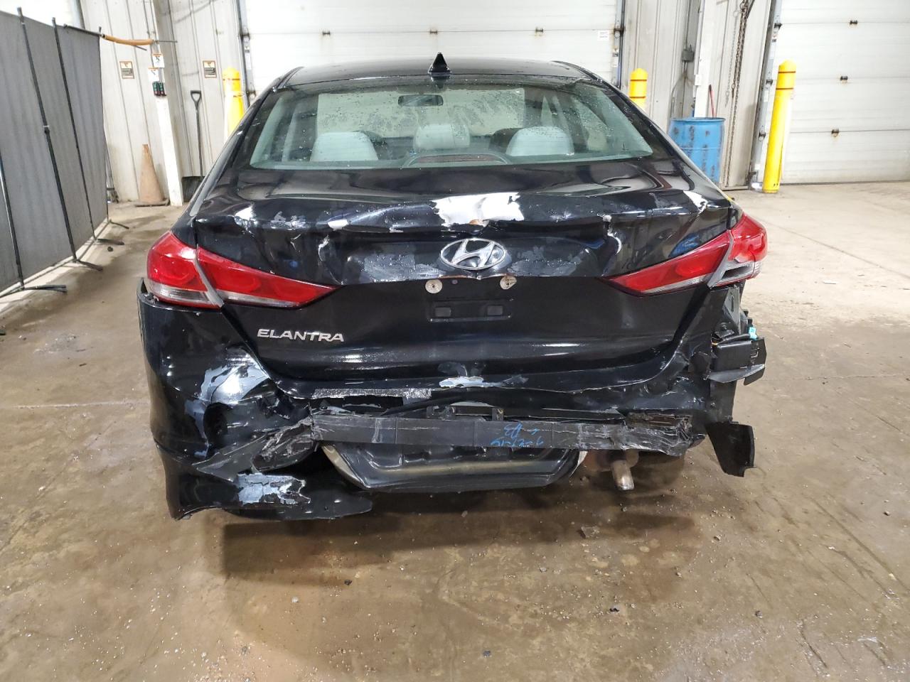 2018 Hyundai Elantra - Image 6
