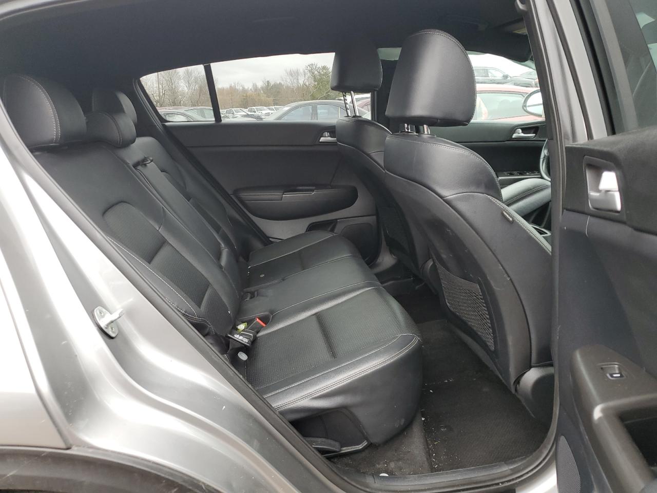 2021 Kia Sportage - Image 10