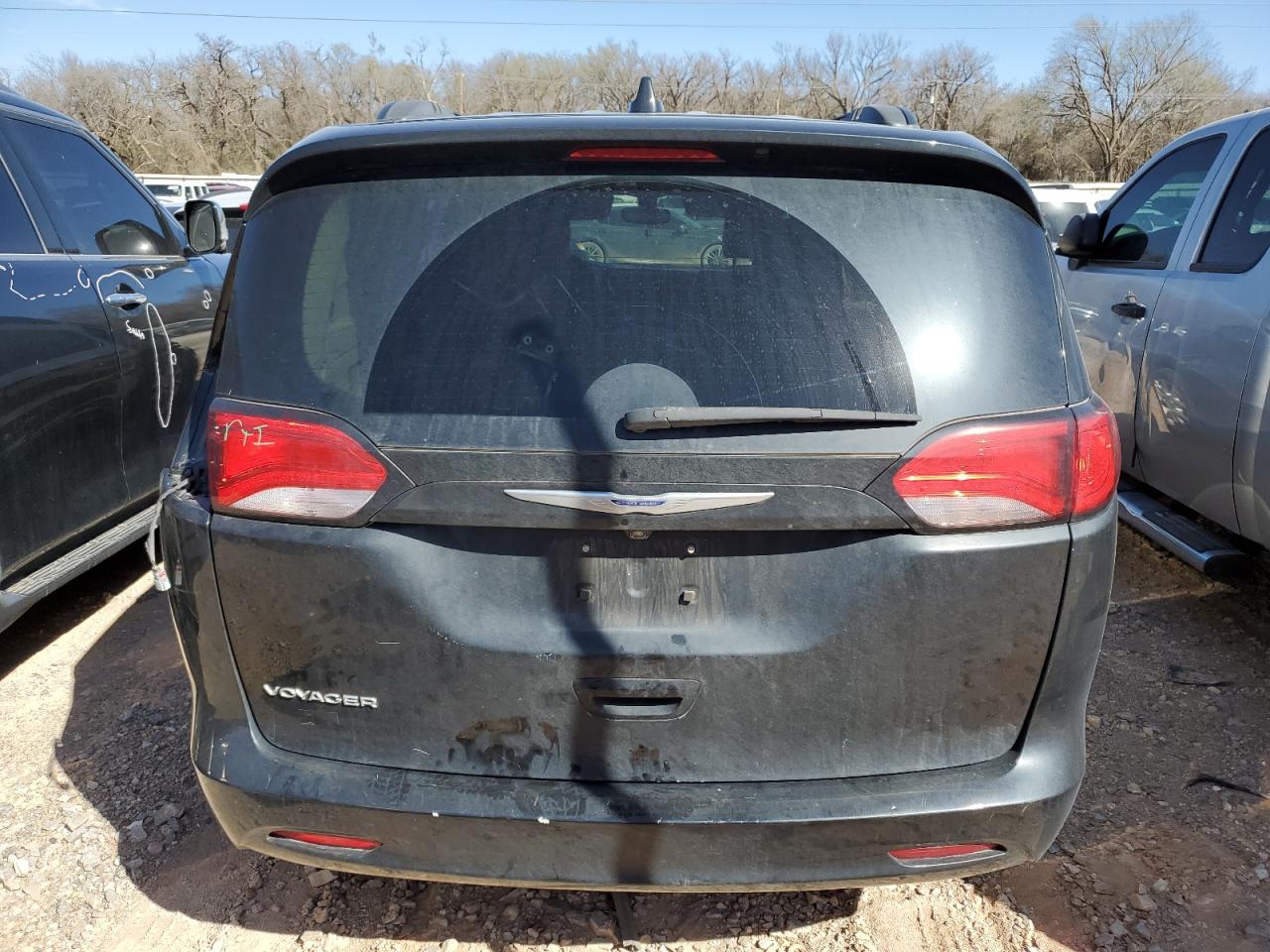 2020 Chrysler Voyager - Image 6