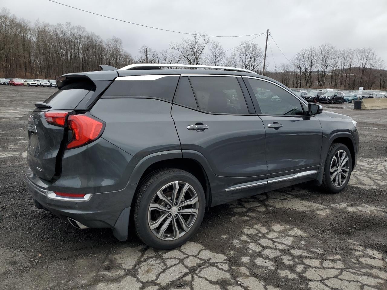 2019 GMC Terrain - Image 3