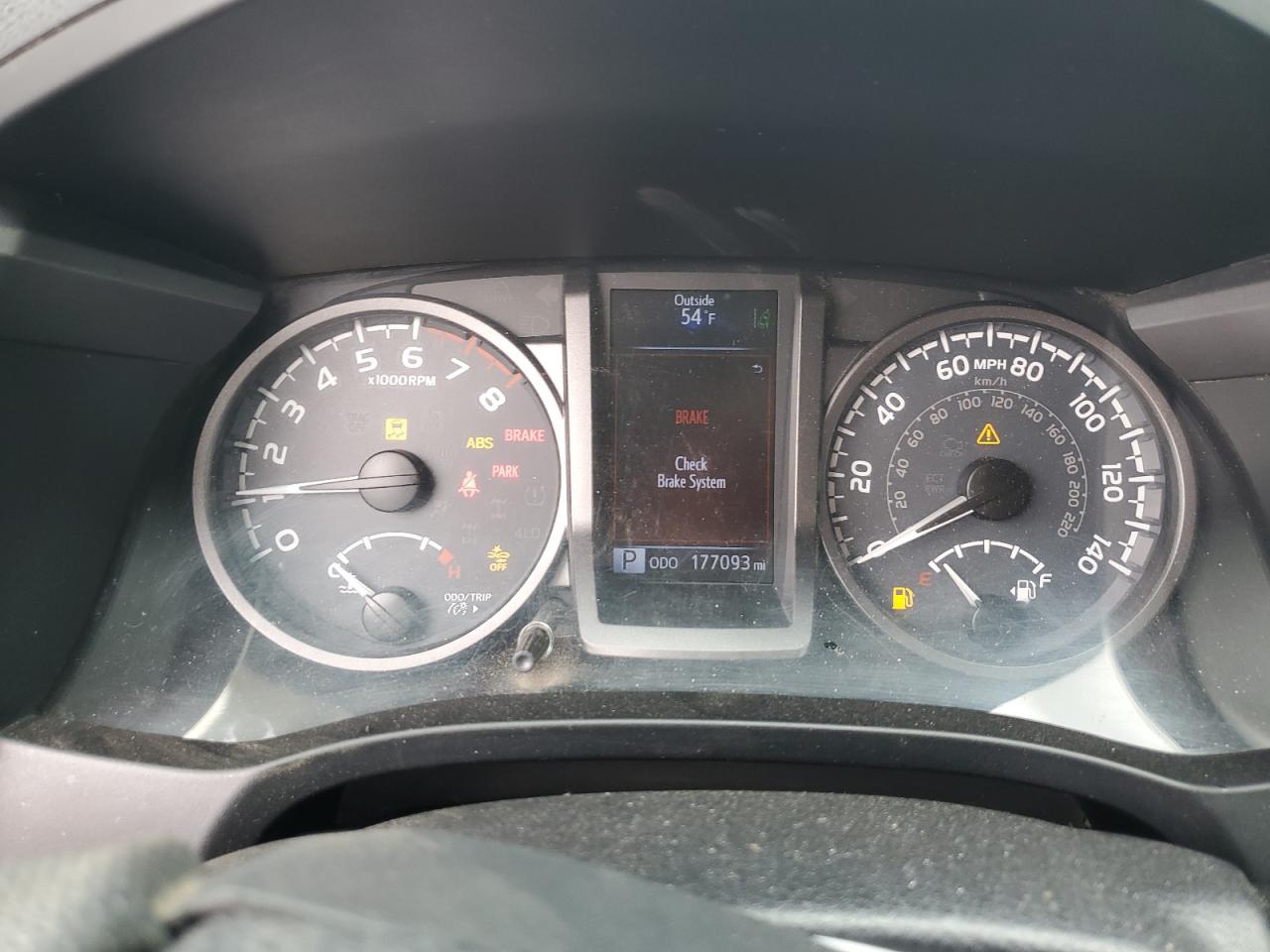 2019 Toyota Tacoma - Image 9
