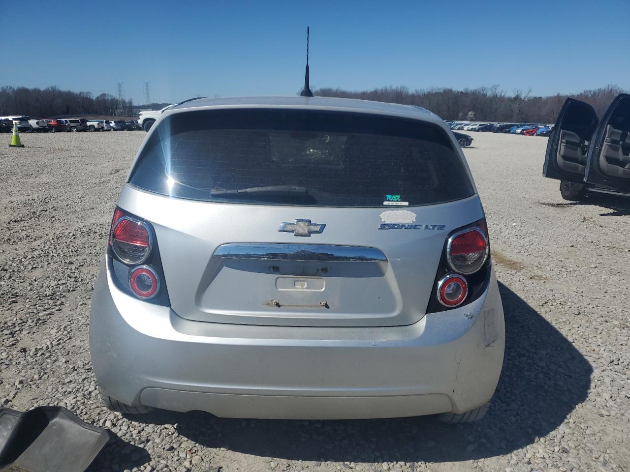 2013 Chevrolet Sonic - Image 6