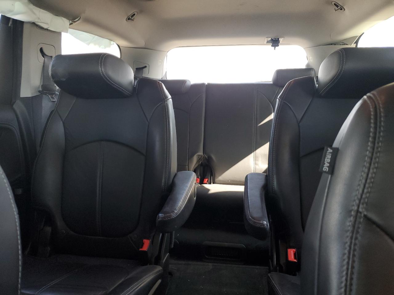 2014 Chevrolet Traverse - Image 10