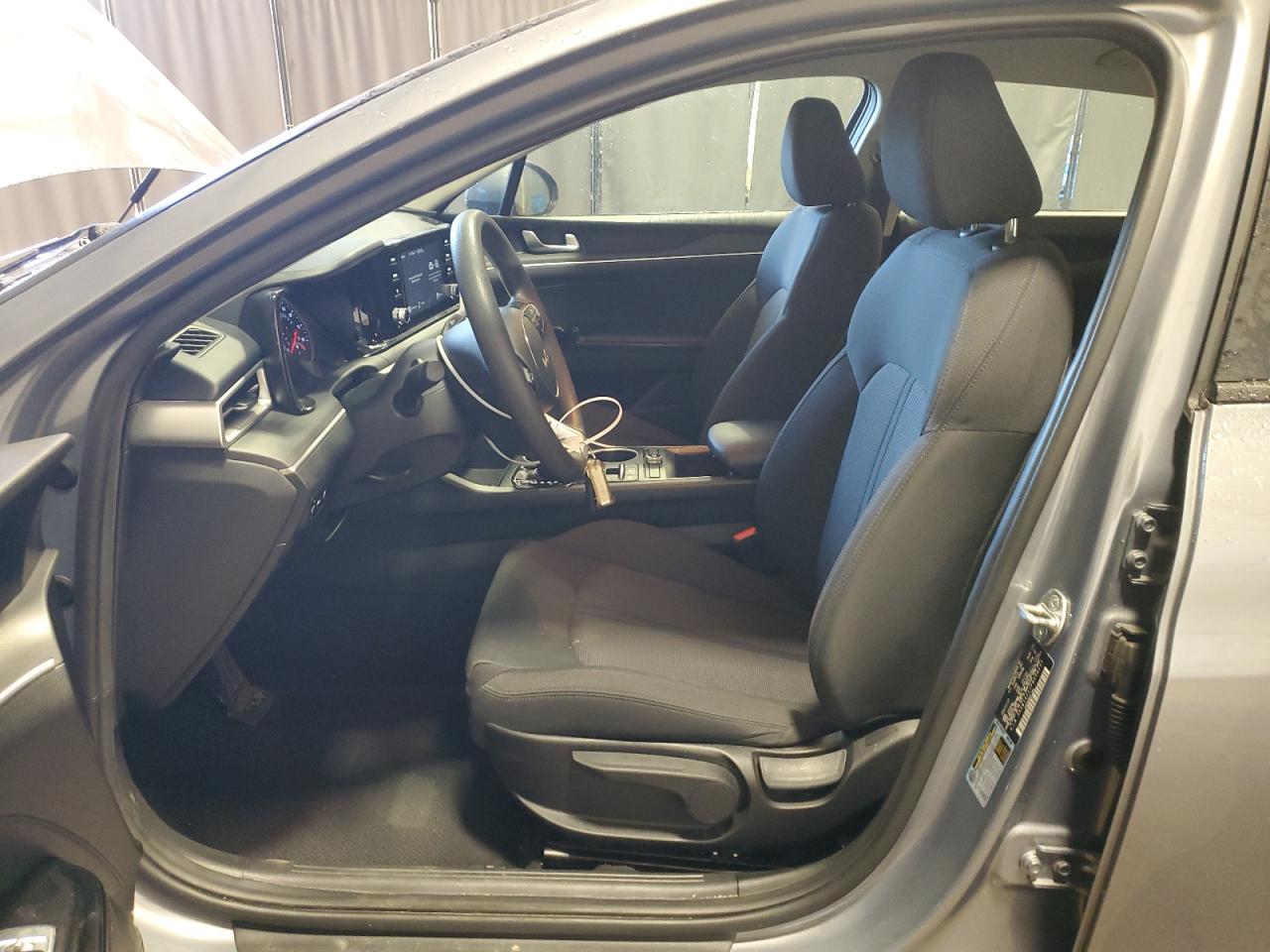 2023 Kia K5 - Image 7