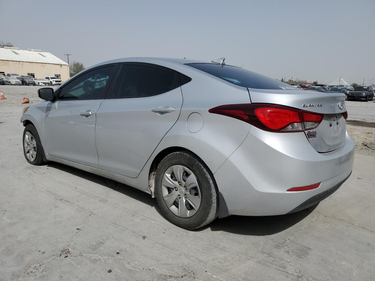 2016 Hyundai Elantra - Image 2