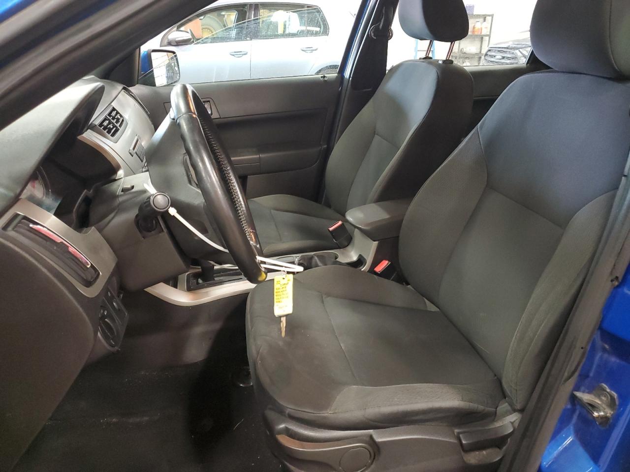 2010 Ford Focus - Image 7