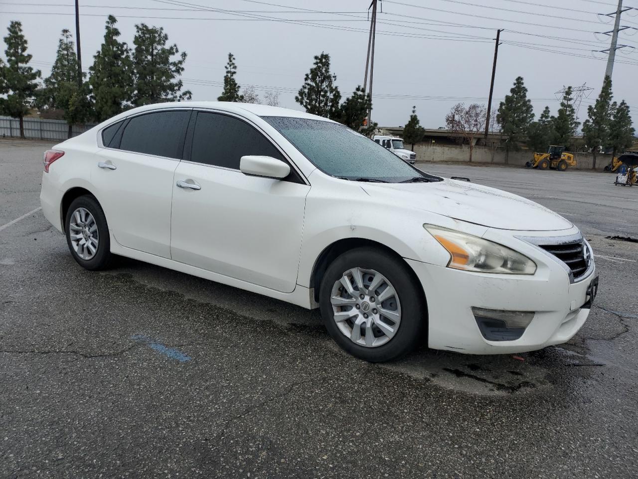 2013 Nissan Altima - Image 4