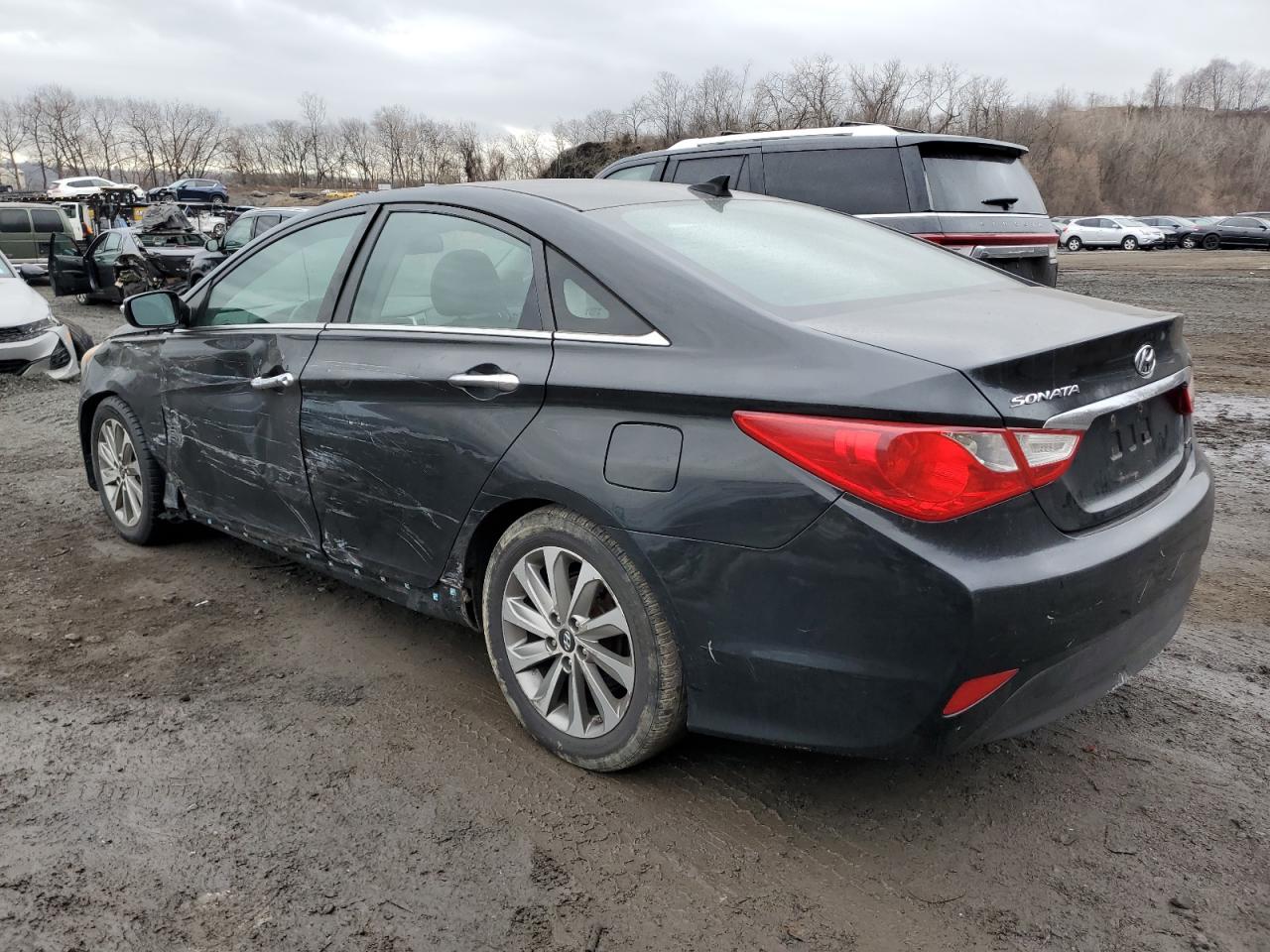 2014 Hyundai Sonata - Image 2