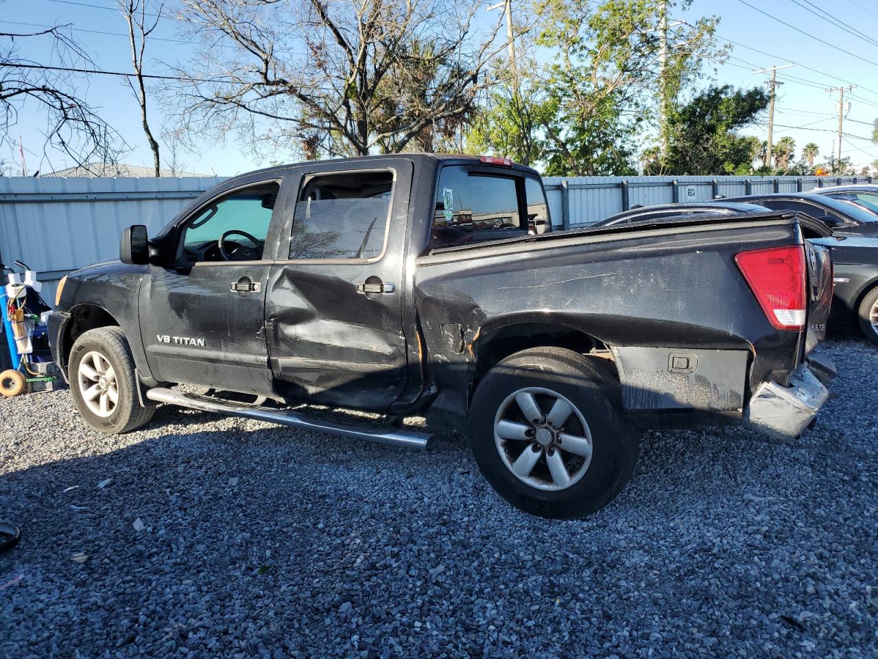 2007 Nissan Titan - Image 2