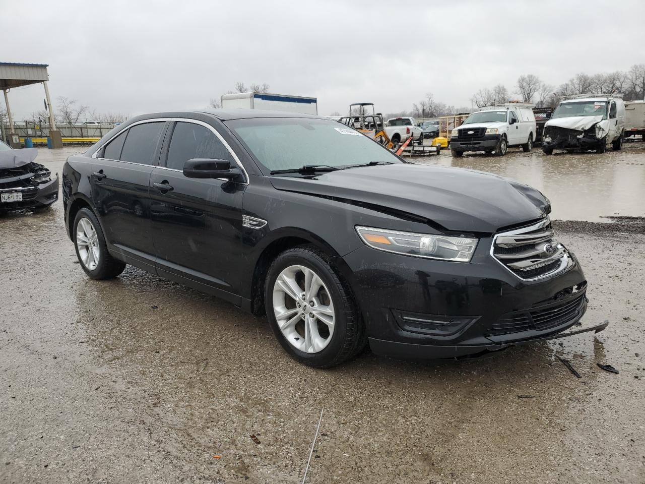 2014 Ford Taurus - Image 4