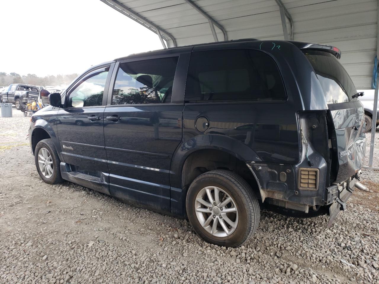 2014 Dodge Caravan - Image 2