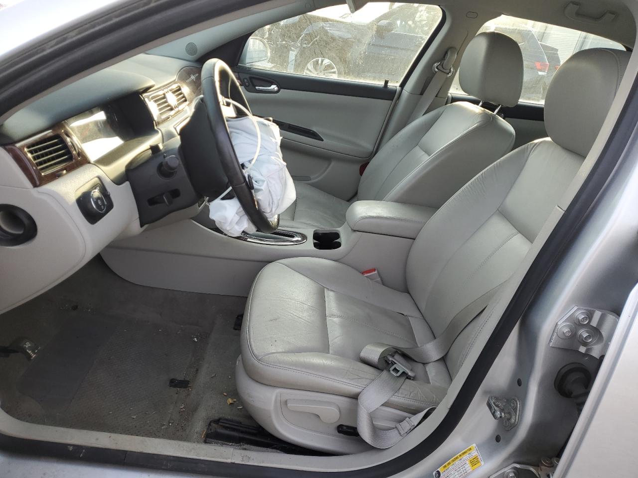 2011 Chevrolet Impala - Image 7