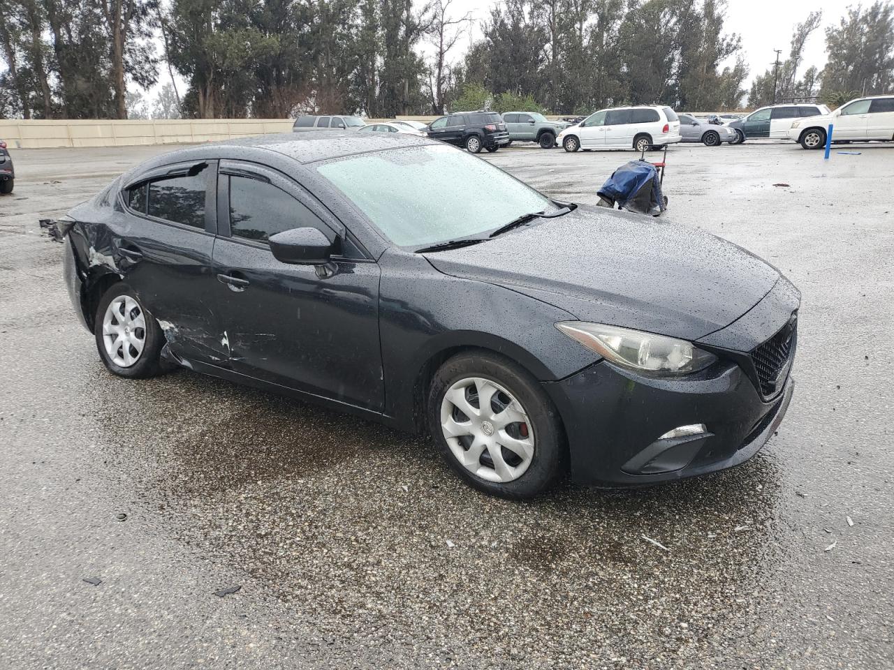 2015 Mazda 3 - Image 4