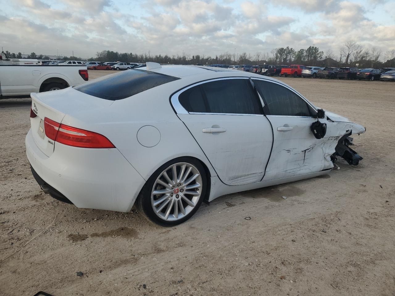 2017 Jaguar XE - Image 3