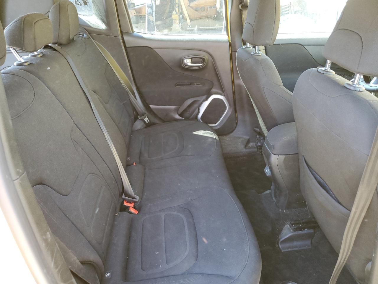 2019 Jeep Renegade - Image 10