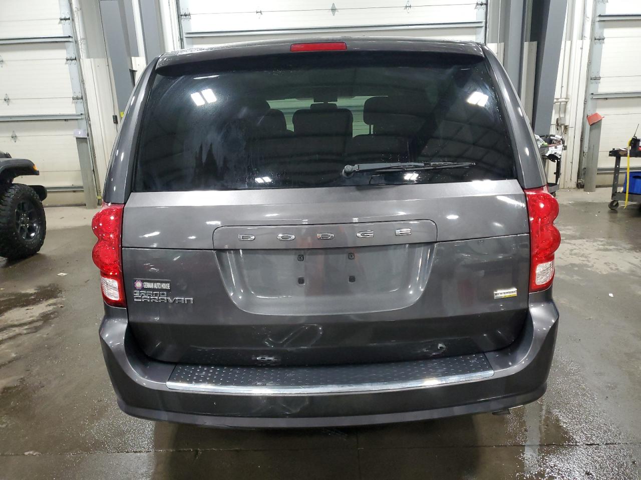 2015 Dodge Caravan - Image 6