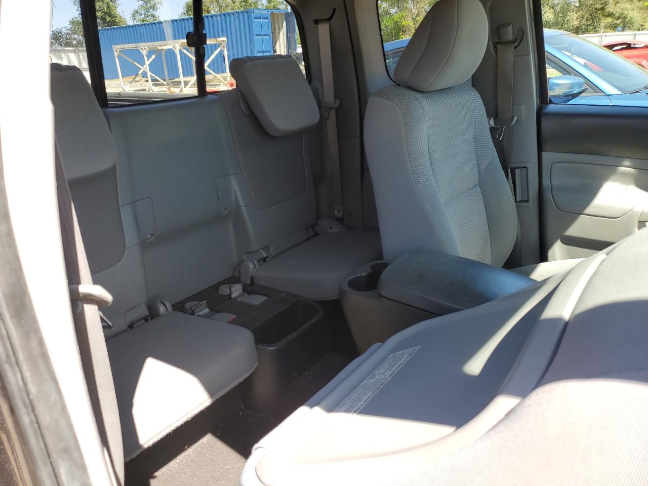 2014 Toyota Tacoma - Image 10