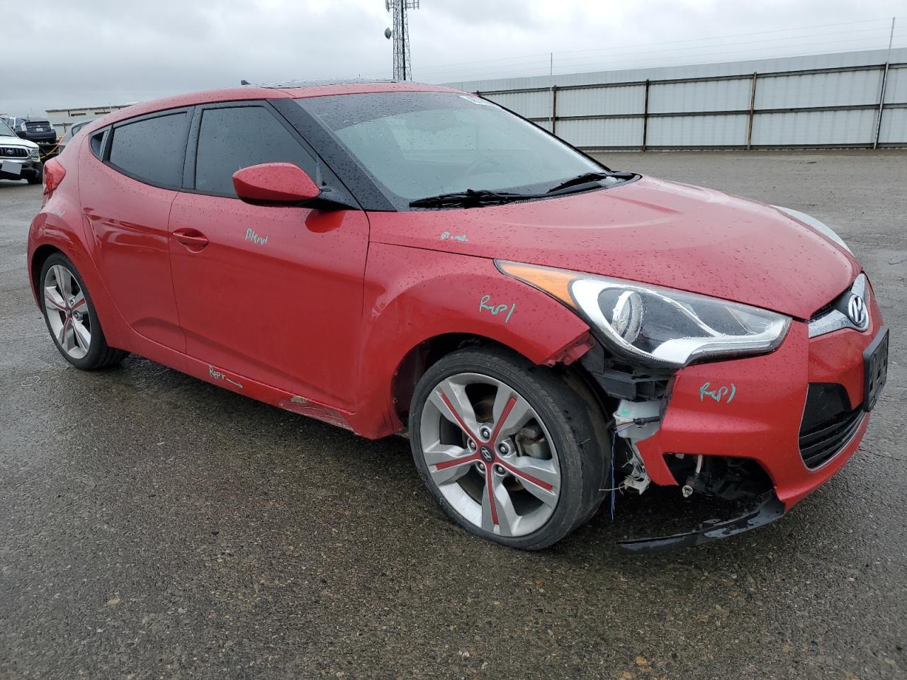 2017 Hyundai Veloster - Image 4