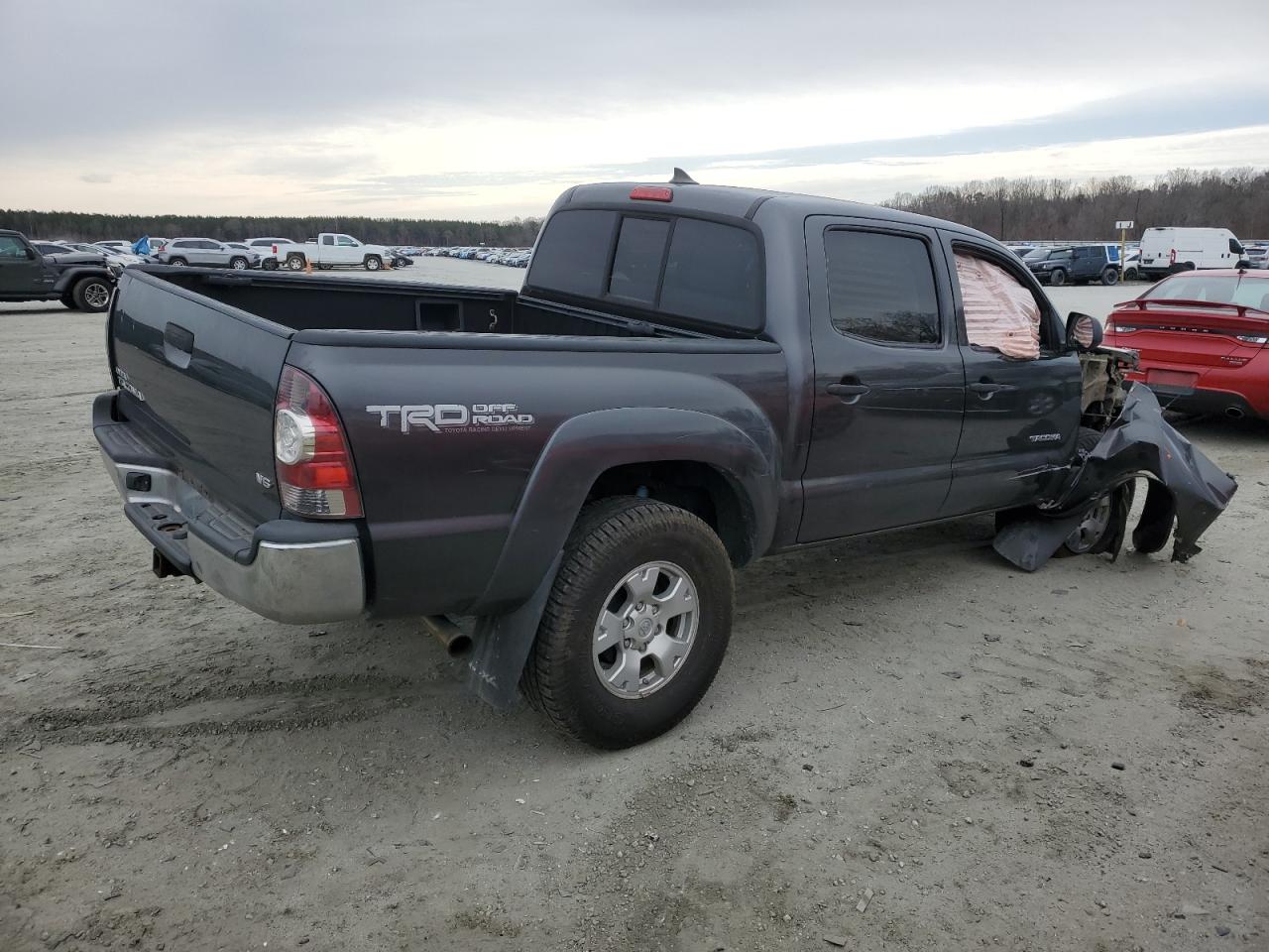 2012 Toyota Tacoma - Image 3