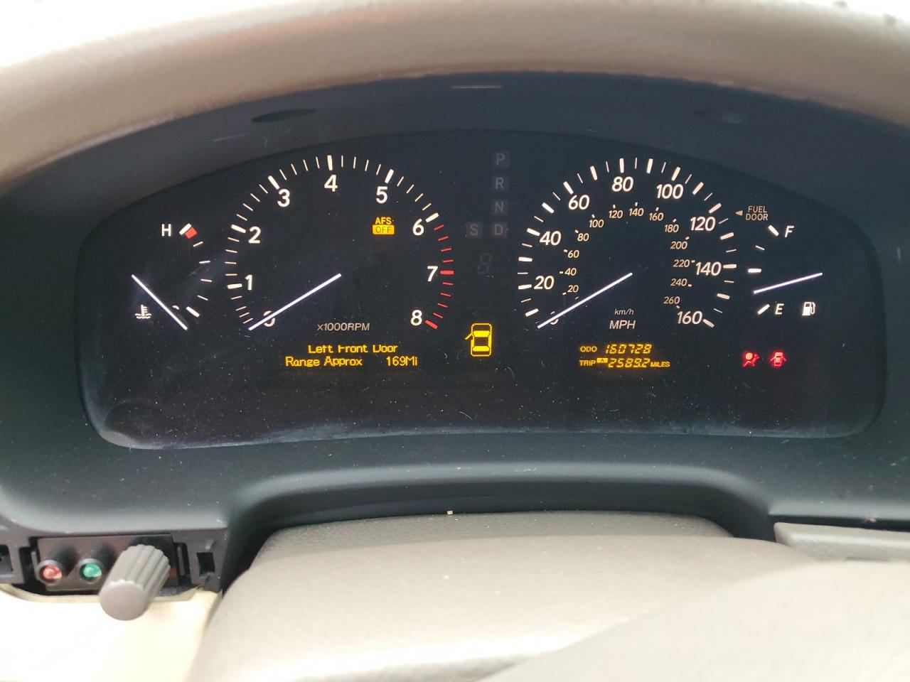 2005 Lexus LS - Image 9