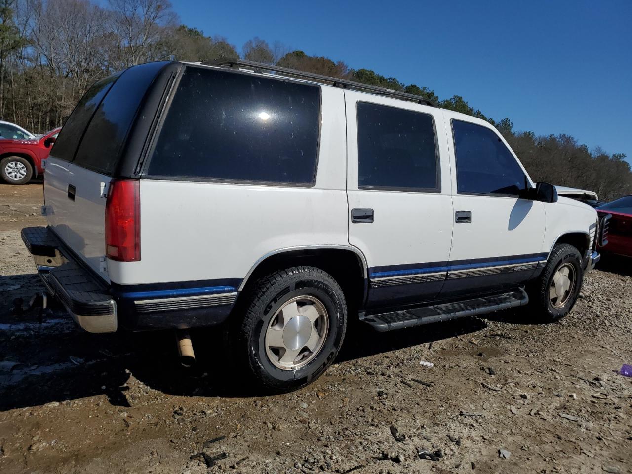 1997 GMC Yukon - Image 3