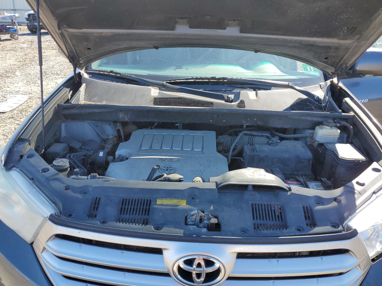 2012 Toyota Highlander - Image 12