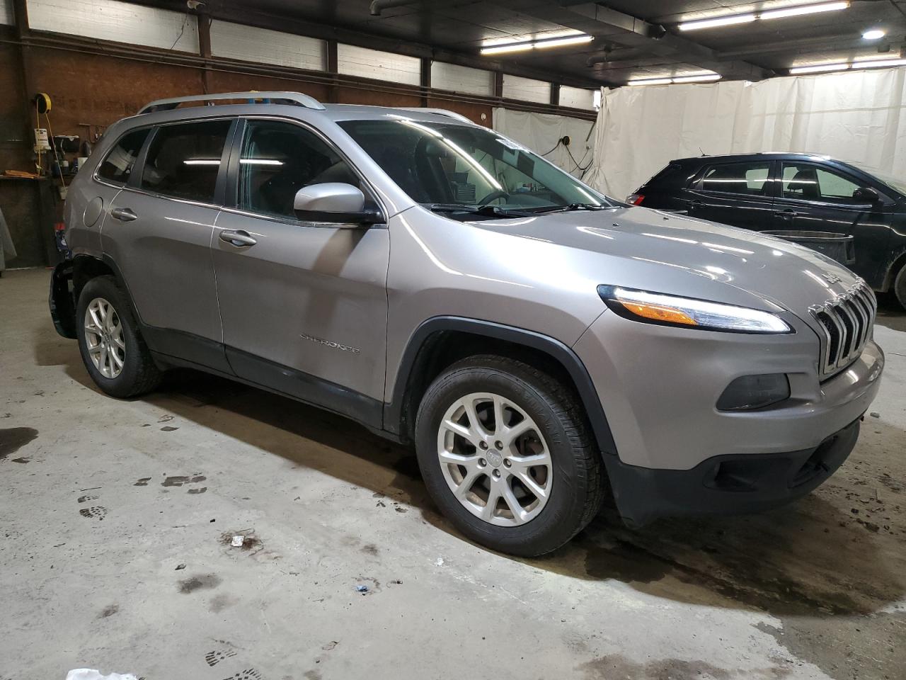 2018 Jeep Grand Cherokee - Image 4