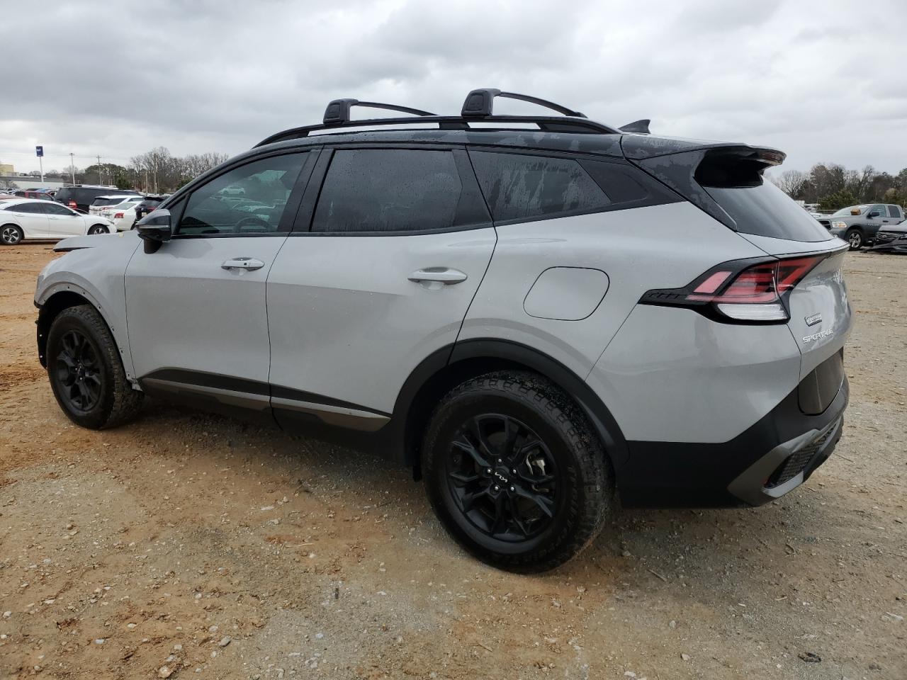 2023 Kia Sportage - Image 2
