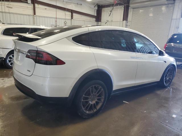  TESLA MODEL X 2017 Белый