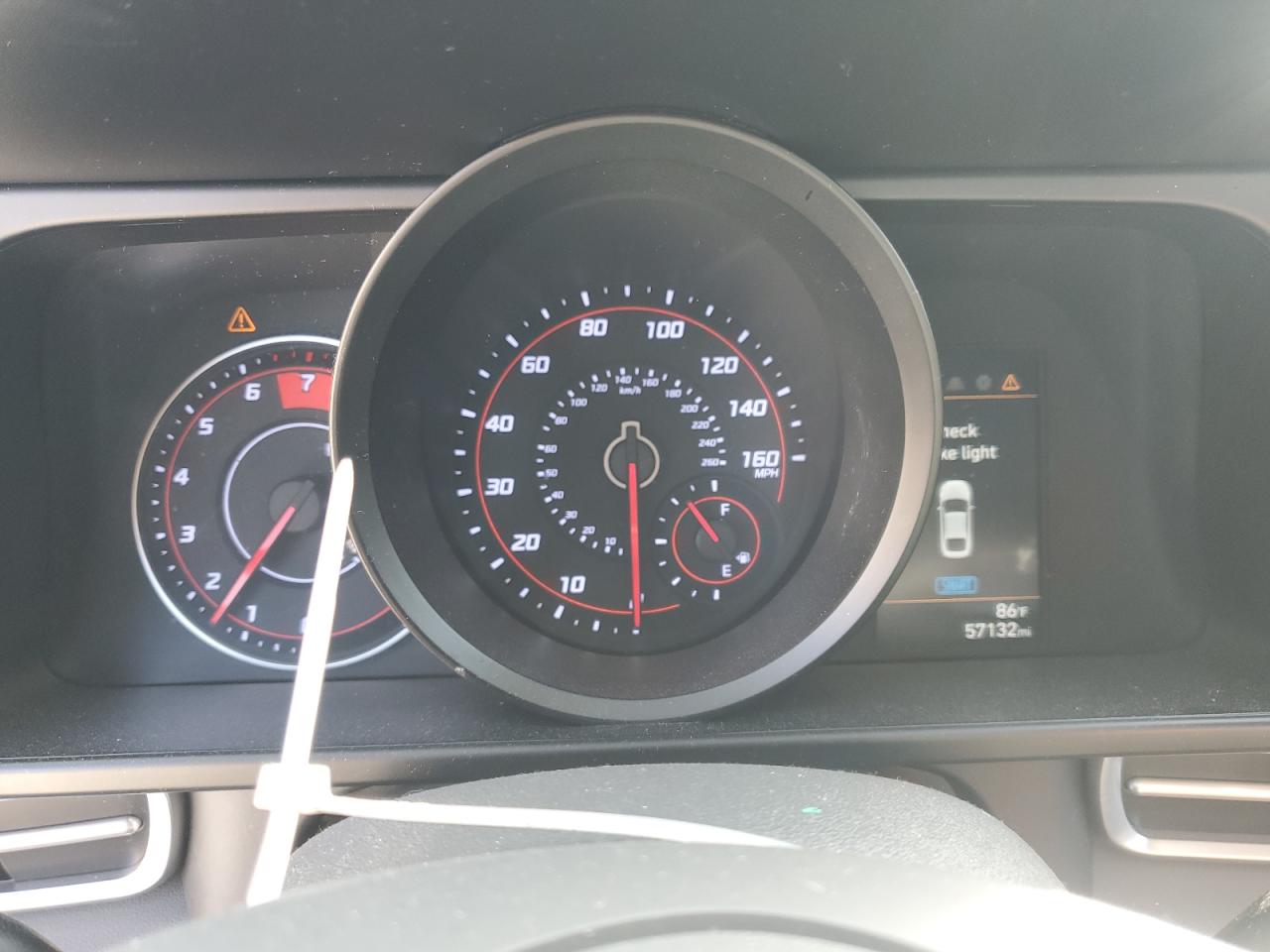 2021 Hyundai Elantra - Image 9